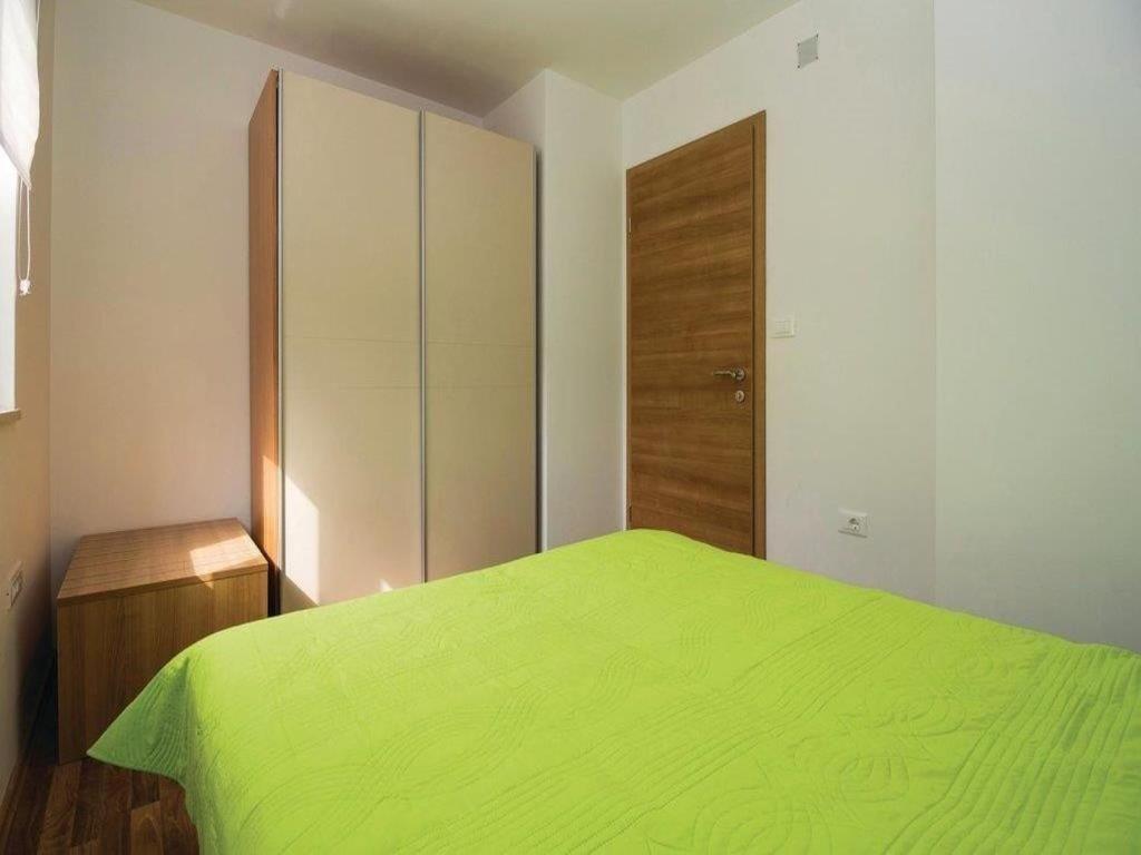 Apartments Grzic Porozina Экстерьер фото